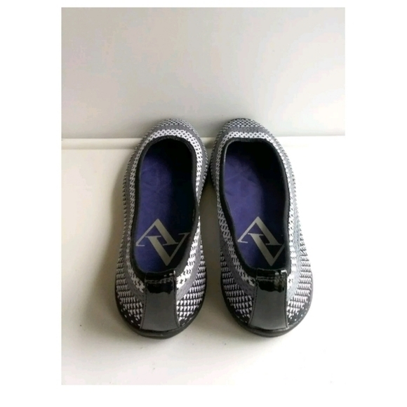 Adrienne Vittadini women's 8M shoes NWOB - Picture 3 of 3